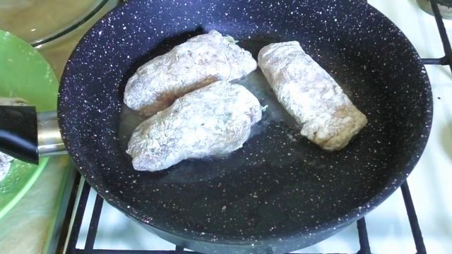 Куриные рулетики в молочном соусе.