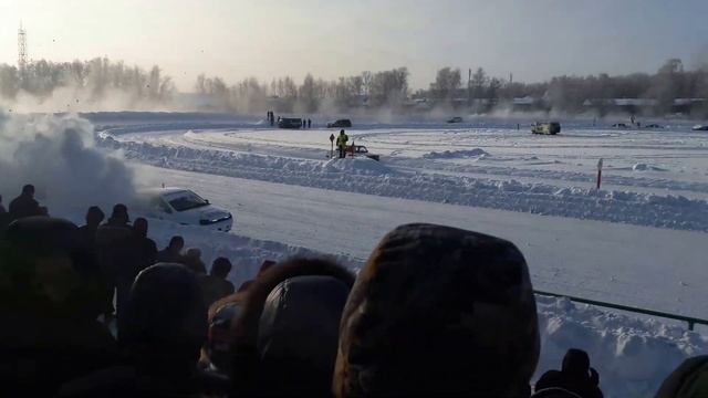 Трековые гонки. г. Курган. смотреть онлайн