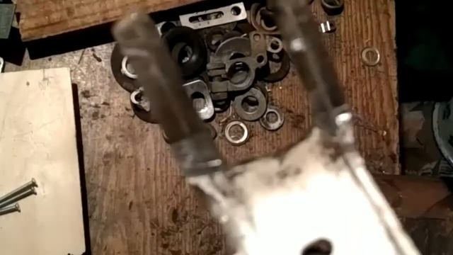 Заміна фіксатора замка багажника DACIA SOLENZA