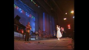 "ЛЕТЕЛА ГАГАРА " исп. МАРИНА КАПУРО