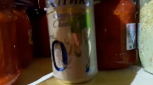 ОБКОПАЛИ И УДОБРИЛИ СМОРОДИНУ.МОЯ КЛАДОВКА С ПРИПАСАМИ.КАК ВЯЖУ ПОДУШКУ.