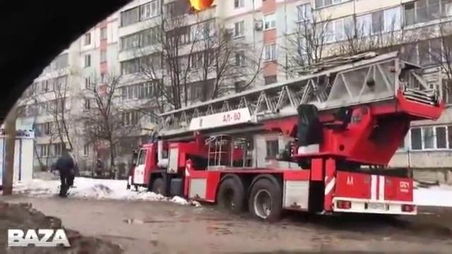Пожарная машина застряла в грязи