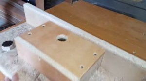 Стол для ручного фрезера из отходов, своими руками.