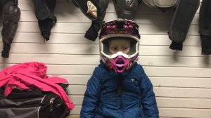 Учимся ездить по песку и прыгать с трамплина на мотоцикле/рассказывает Аня