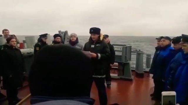 ПРИКАЗ - КОМАНДИРА КОРАБЛЯ ))))