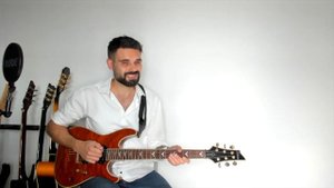 Schecter Omen Extreme 6 vs Ibanez