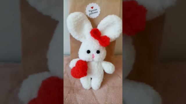 Зайка с сердечком из плюшевой пряжи❤️ смотреть онлайн