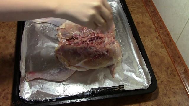 Ну, оОчень вкусная - Курица в собственном соку запеченная в духовке!Почему я раньше так не готовила