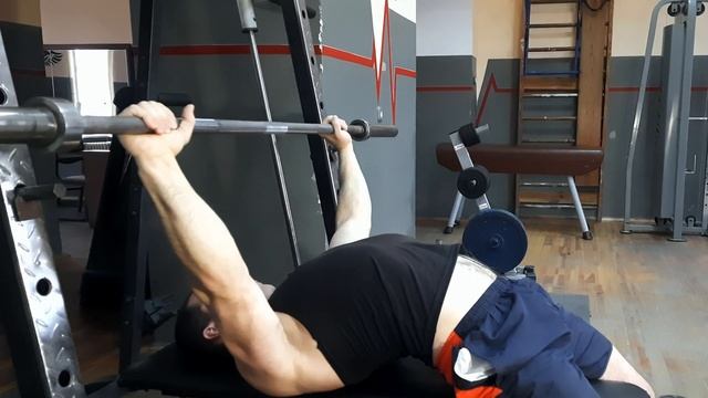 жим лёжа с нуля. Разбор техники