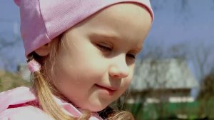 Мама, я влюбился в девочку одну      эта девочка такая, прямо девочка такая, в общем девочка такая,