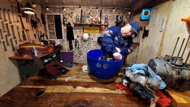 Hr. P er live!!! Flere pakker ? Det bliver så godt og ellers bare søndags hygge i værkstedet. ? смотреть онлайн