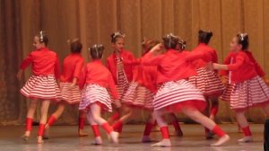 Танец "Наука".  Группа "Конфетки". Ансамбль "Огоньки". Таганрог. 09.06.2021