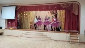 Танец полька от 10 класса)
