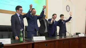 Два с половиной миллиона российских педагогов принимают поздравления с профессиональным праздником