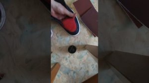 покраска обуви красный на черный реставрация обуви своими руками