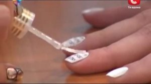 Необычные способы маникюра .  Все буде добре  .