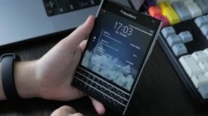 BlackBerry Passport — легендарный смартфон с клавиатурой!