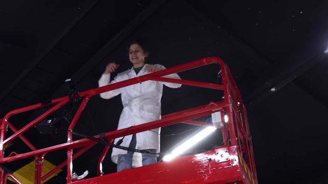 Спасет ли куча пупырчатой пленки телевизор от падения с высоты? смотреть онлайн