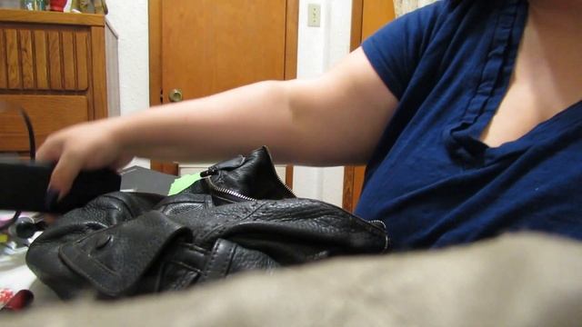 ASMR PURSE RUMMAGING AND CAMERA SOUNDS LO-FI ?1080 HD? смотреть онлайн