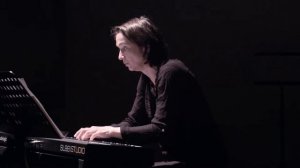 "Key Switch":  Pianistin Stephanie Knauer gestaltet Elektronikpartitur