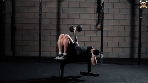 Жим гантелей лёжа 1ой рукой