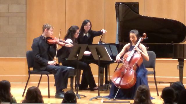 Beethoven: Piano Trio in C minor, Op. 1, Allegro con brio смотреть онлайн