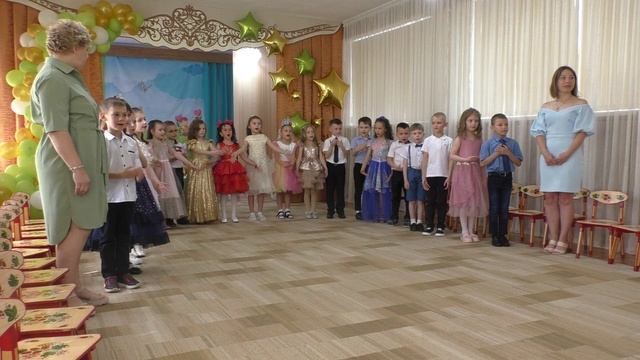 Выпускной 8 гр. - Танец с воспитателями