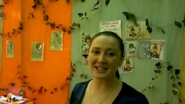 Уникальные бабочки в ЦУМе поселились и от души под потолком порезвились!) смотреть онлайн