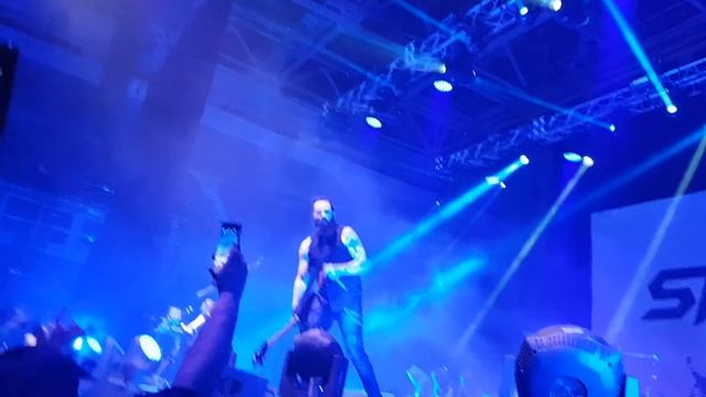 Skillet - Sick of It (live at Vladivostok) смотреть онлайн