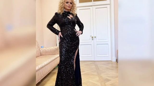 Долина заявила об обидах, когда ее называют певицей