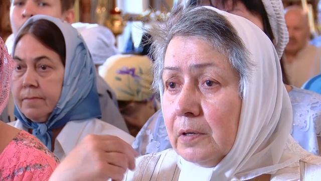 Епископ Фома совершил литургию в храме в честь Смоленской иконы Божией Матери в Ивантеевке