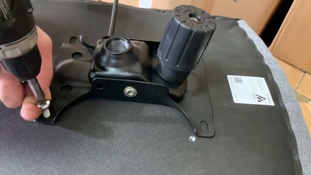 Обзор кресла для руководителя Бюрократ Dominus