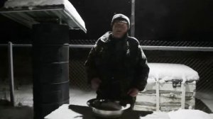 Каннибализм , расклев, и поедание яиц у кур , ветеринарный врач- орнитолог  рекомендует.