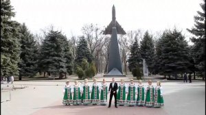 Николай Горобец и анс. Россиянка (рук. Н. Горобец) - Трава у дома (cover Земяне)