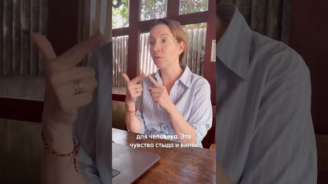 Почему болит поясница