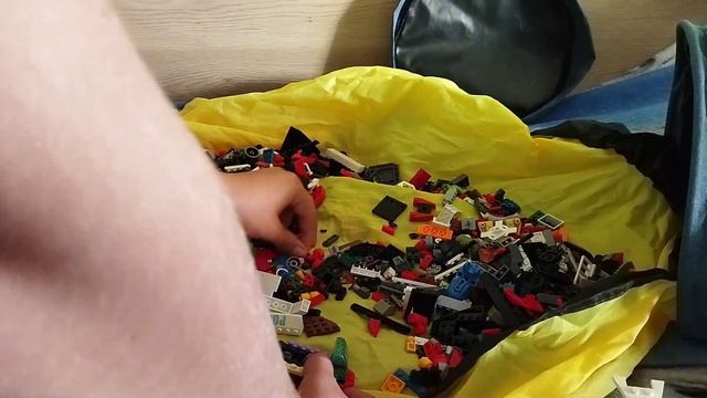 А это что конец рубрики случайные детали из коробки Лего. смотреть онлайн