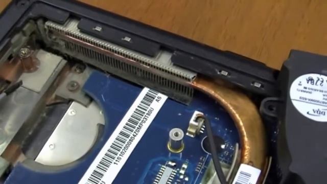 Чистка системы охлаждения ноутбука Lenovo смотреть онлайн