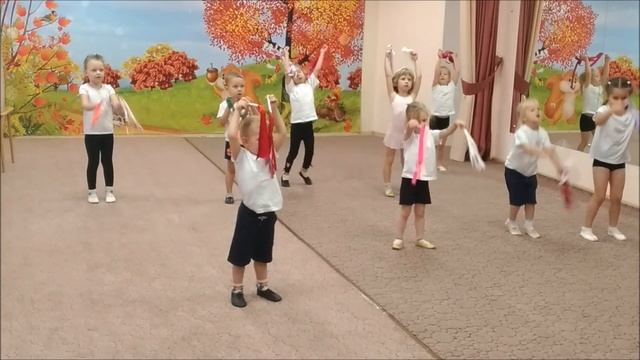 Зарядка с ленточками для детей 2-3 лет | Мы танцуем