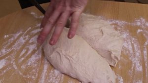 Французский багет в духовке в домашних условиях, очень просто и вкусно.