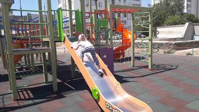 КАТЯ ГУЛЯЕТ ? УЛИЦА ДЕТСТВА ? ГОРОД ДЕТЕЙ ? ЕВПАТОРИЯ смотреть онлайн