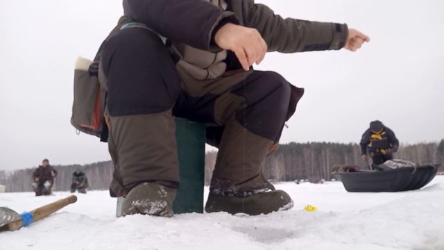 Клев все лучше!!! Продолжаю ловить плотву!!!