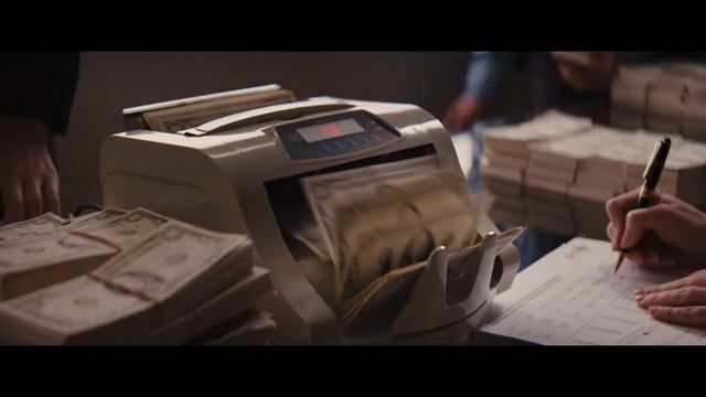 футаж пересчет денег, бабло, наличка, деньги, машинка для денег смотреть онлайн