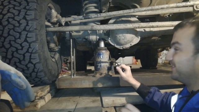 Правка моста УАЗ Патриот при помощи домкрата и швеллера с «ушами» Выгнуть мост Ремонт смотреть онлайн