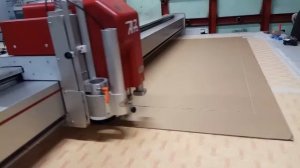 Универсальный планшетный плоттер Aristomat GL 2032. Видео с нашего производства.