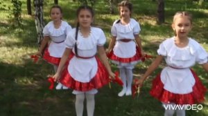 Танцуют немецкую польку