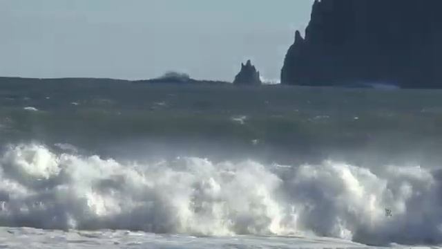 Бухта Безымянная. Камчатка. После шторма смотреть онлайн