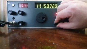 Демонстрация работы синтезатора частоты для трансивера "Волна", версия v7