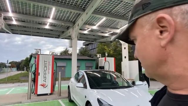 30.09.21 Tesla Model-3 SR+ Вартість зарядки смотреть онлайн