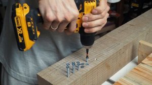 Большое сравнение шуруповертов DeWALT DCD708 и Worx WX102.
