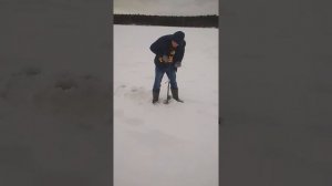 Шуруповерт dewalt dcd 996 и ледобур. Осторожно, ломает руки))